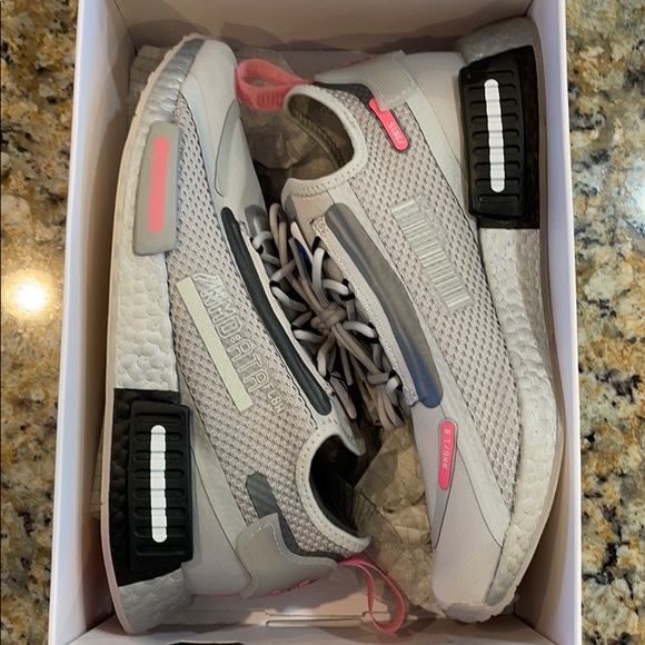nmd womens size 9